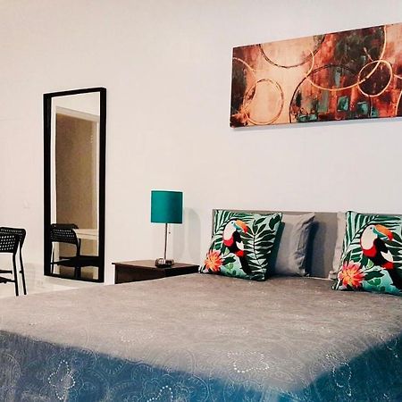Hallandale Studio With Pool Apartamento Hallandale Beach Exterior foto